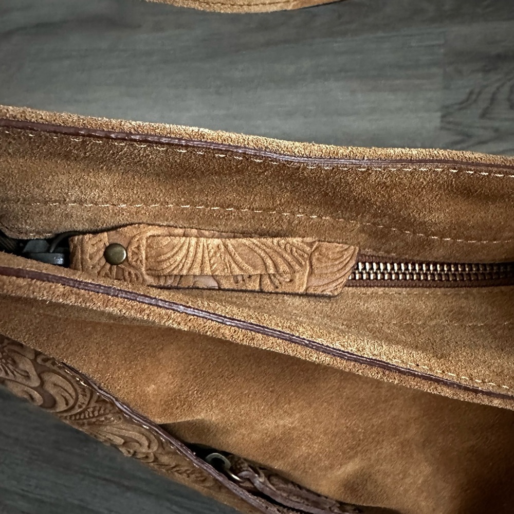 New Without Tags • Sundance Elegant Brown Embossed Leather Shoulder Bag - Picture 5 of 6